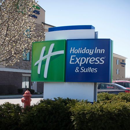 Holiday Inn Express & Suites Youngstown West I 80, An Ihg Hotel Esterno foto