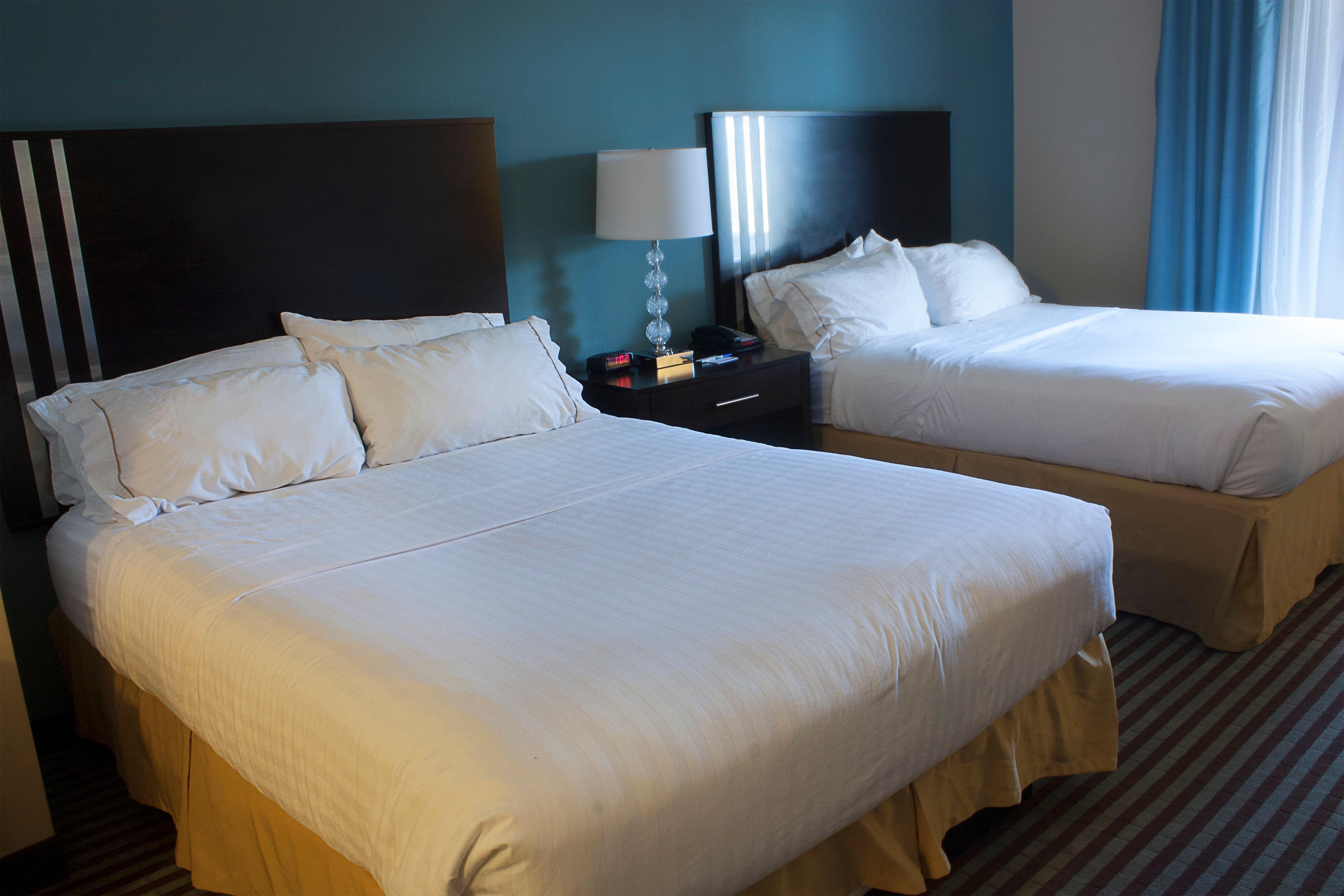 Holiday Inn Express & Suites Youngstown West I 80, An Ihg Hotel Esterno foto