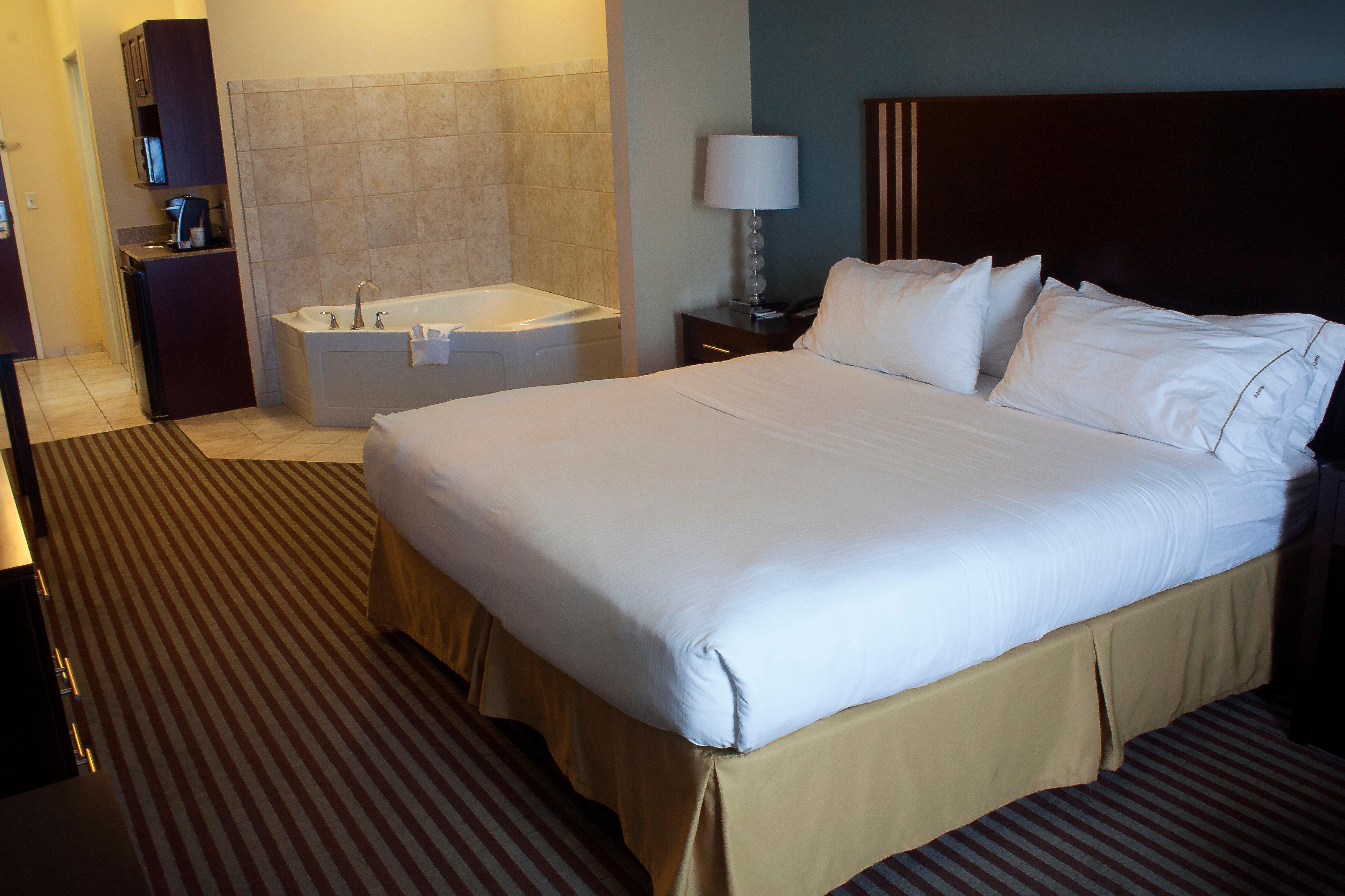 Holiday Inn Express & Suites Youngstown West I 80, An Ihg Hotel Esterno foto