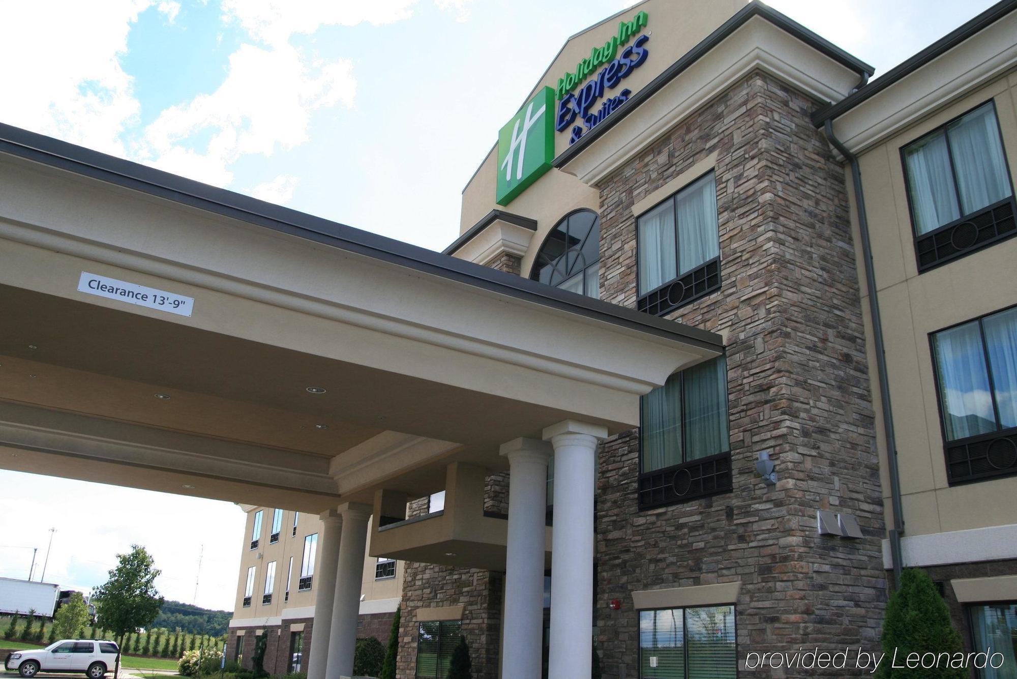 Holiday Inn Express & Suites Youngstown West I 80, An Ihg Hotel Esterno foto
