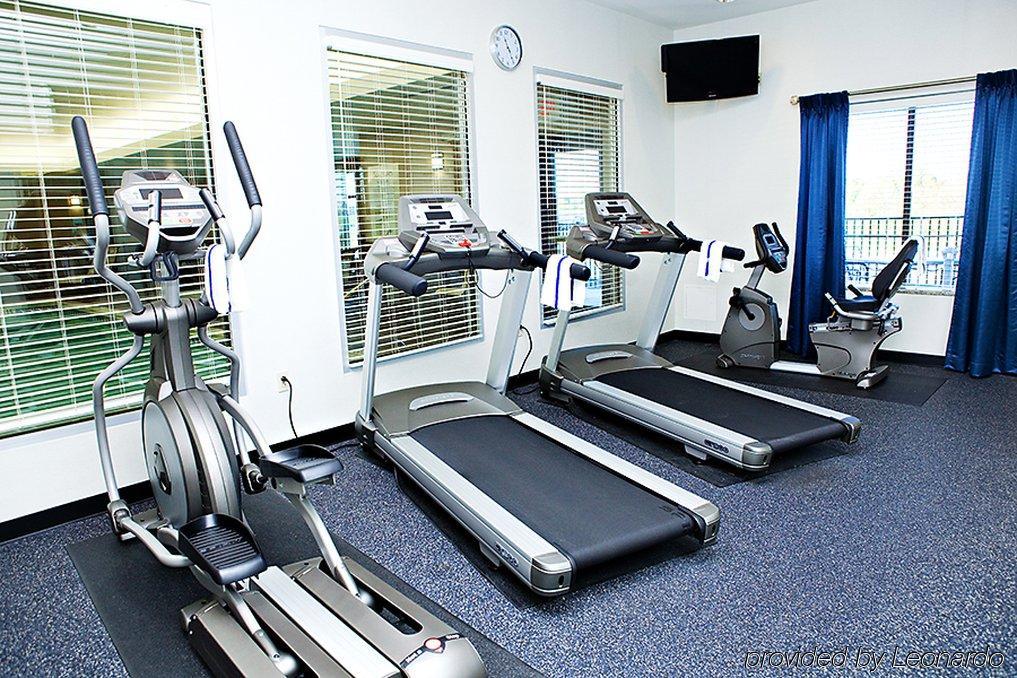 Holiday Inn Express & Suites Youngstown West I 80, An Ihg Hotel Servizi foto