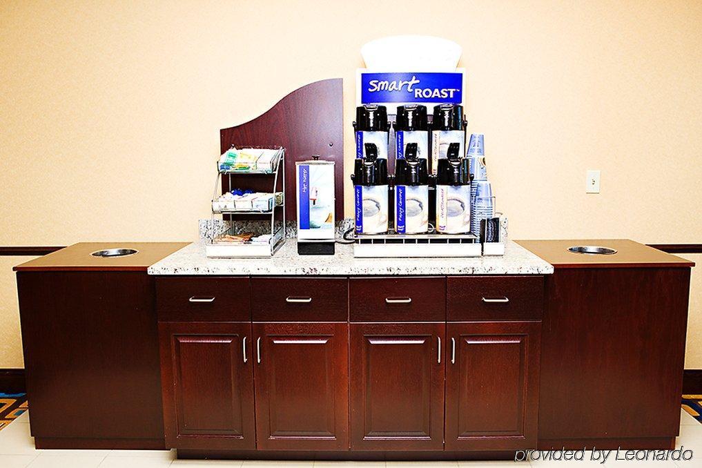 Holiday Inn Express & Suites Youngstown West I 80, An Ihg Hotel Ristorante foto