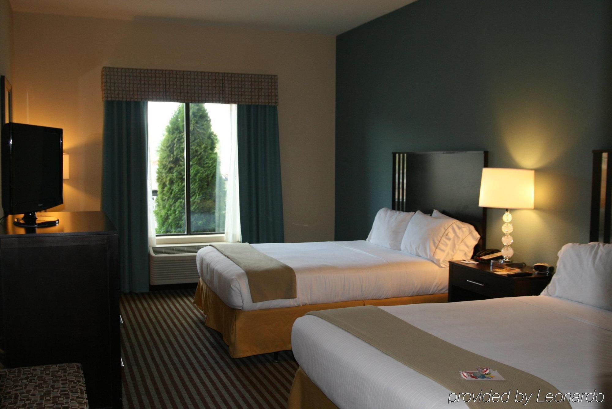 Holiday Inn Express & Suites Youngstown West I 80, An Ihg Hotel Esterno foto