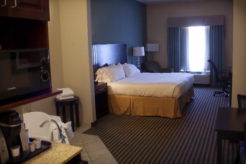 Holiday Inn Express & Suites Youngstown West I 80, An Ihg Hotel Esterno foto
